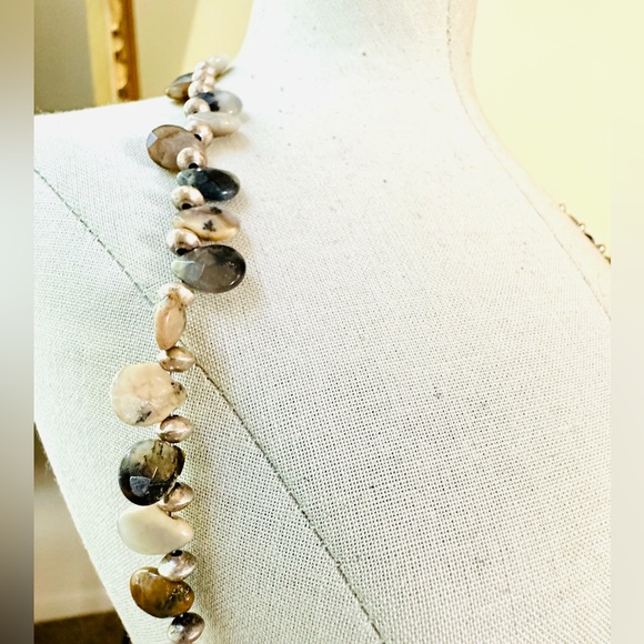 Vintage Natural Stone Necklace & Feather brooch - Picture 5 of 17